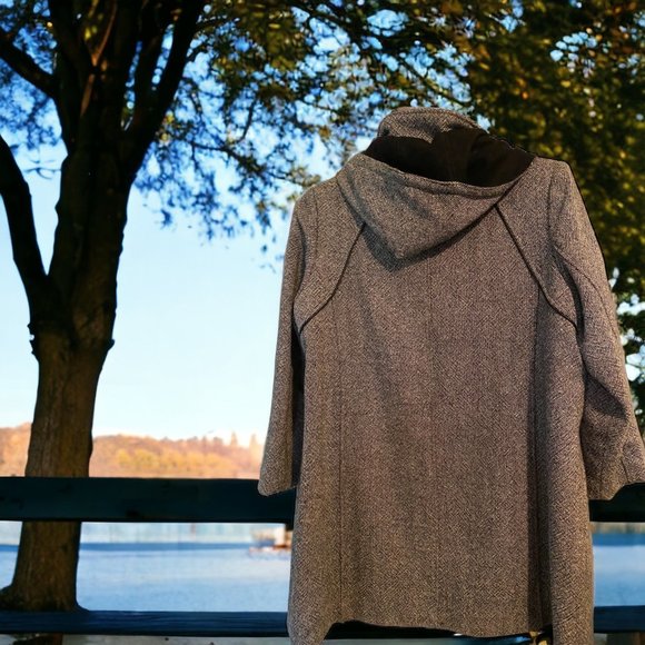 Women's Winter Coat with Hood - Picture 2 of 5